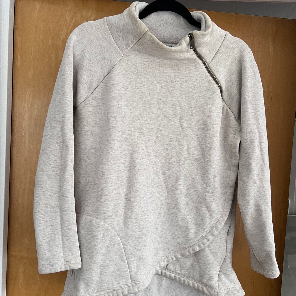 Women's Cozy Karma | Athleta Heathered Oatmeal M-Tall Fleece Sweatshirt